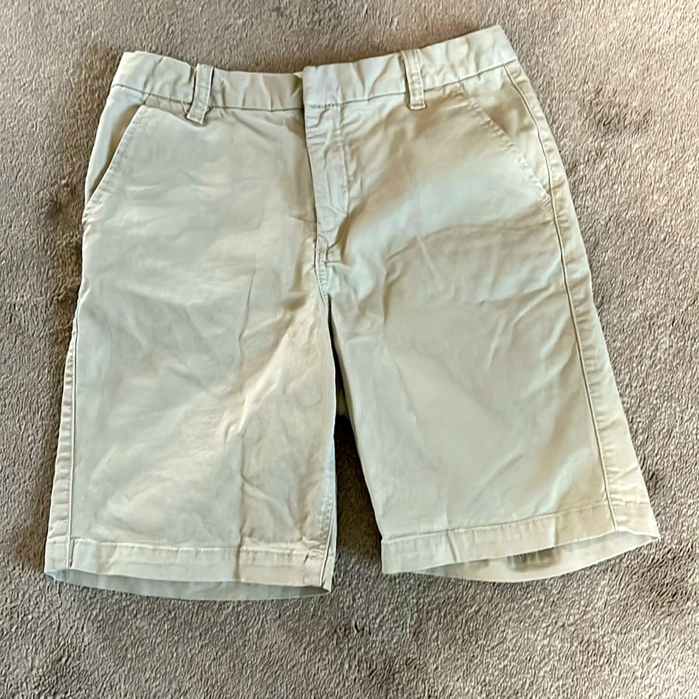 Gap kids boy shorts size 18 with adjustable waist, zipper pockets 2 back pockets